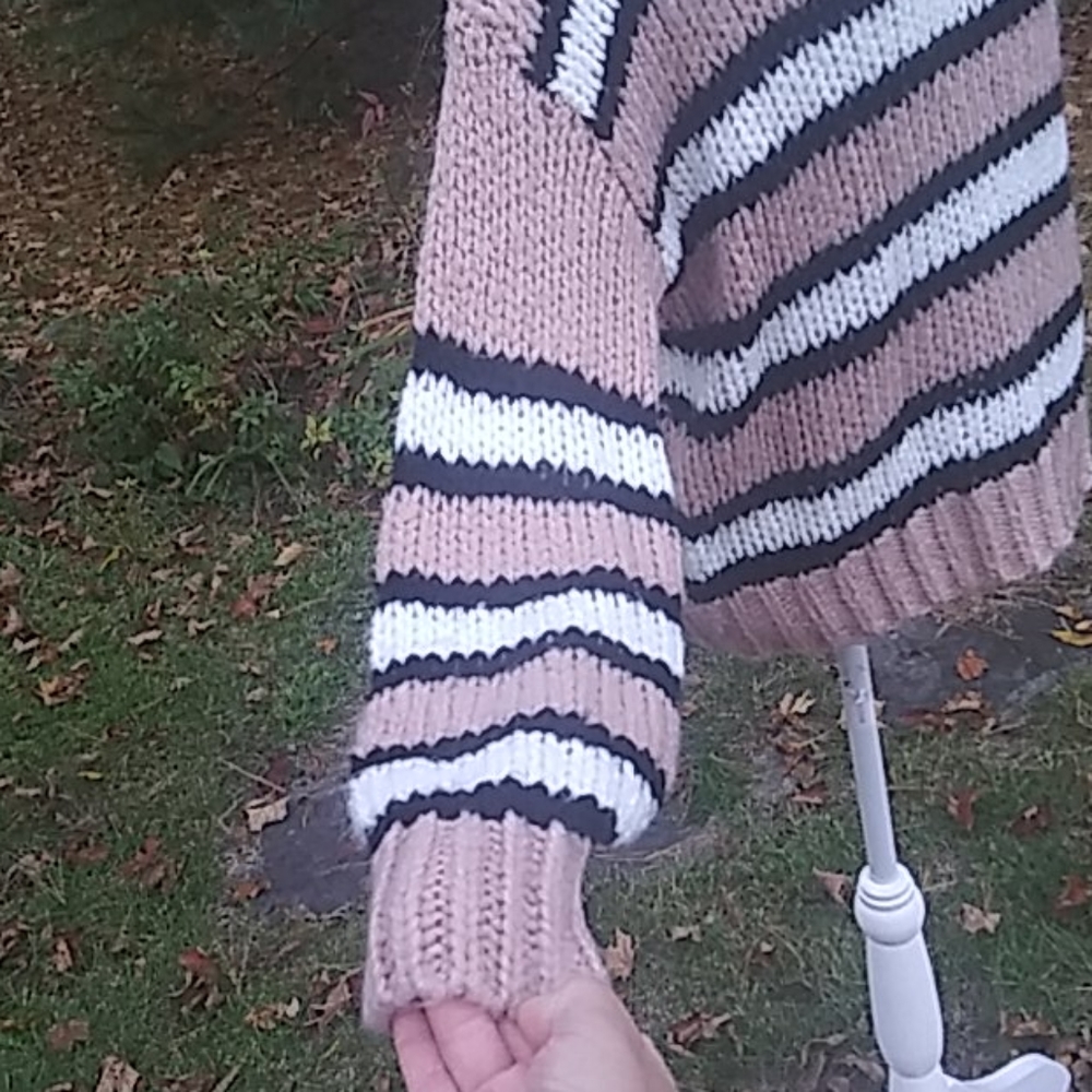 Woven Heart Striped Cozy Sweater - Picture 8 of 10